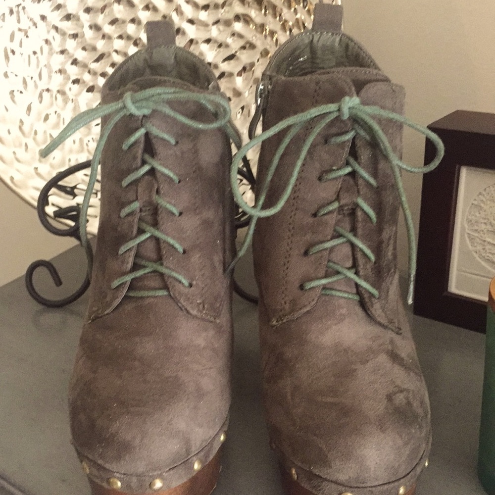 Sage platform boots